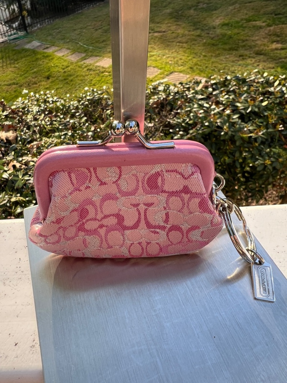 Coach Vintage Ltd. Ed Optic Lurex Mini Pink Signature Kisslock Coin Purse RARE - Picture 4 of 16